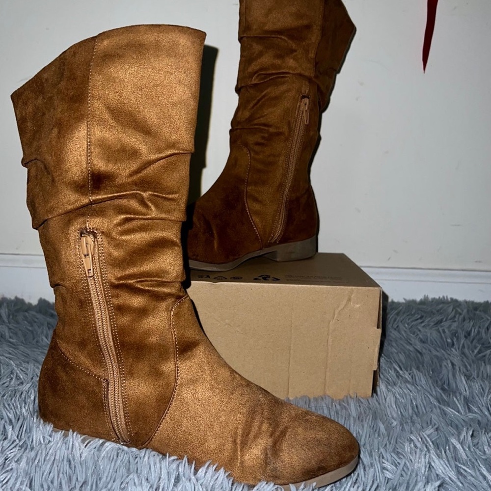 Brown dress causal women’s boots - Size 6